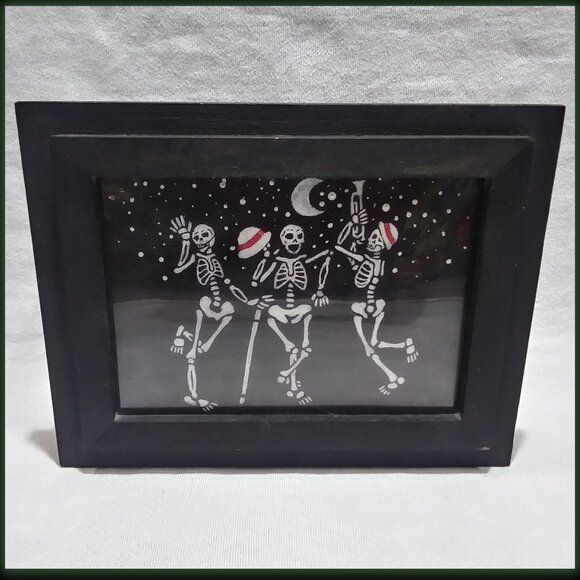 Limited Edition Dancing Skeletons Box - Picture 1 of 3